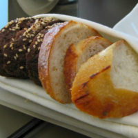 Какой хлеб лучше и полезнее: черный или белый?